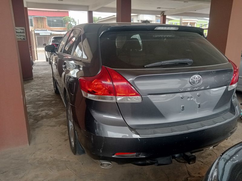 Thumbnail 2 of 2009 Toyota Venza le